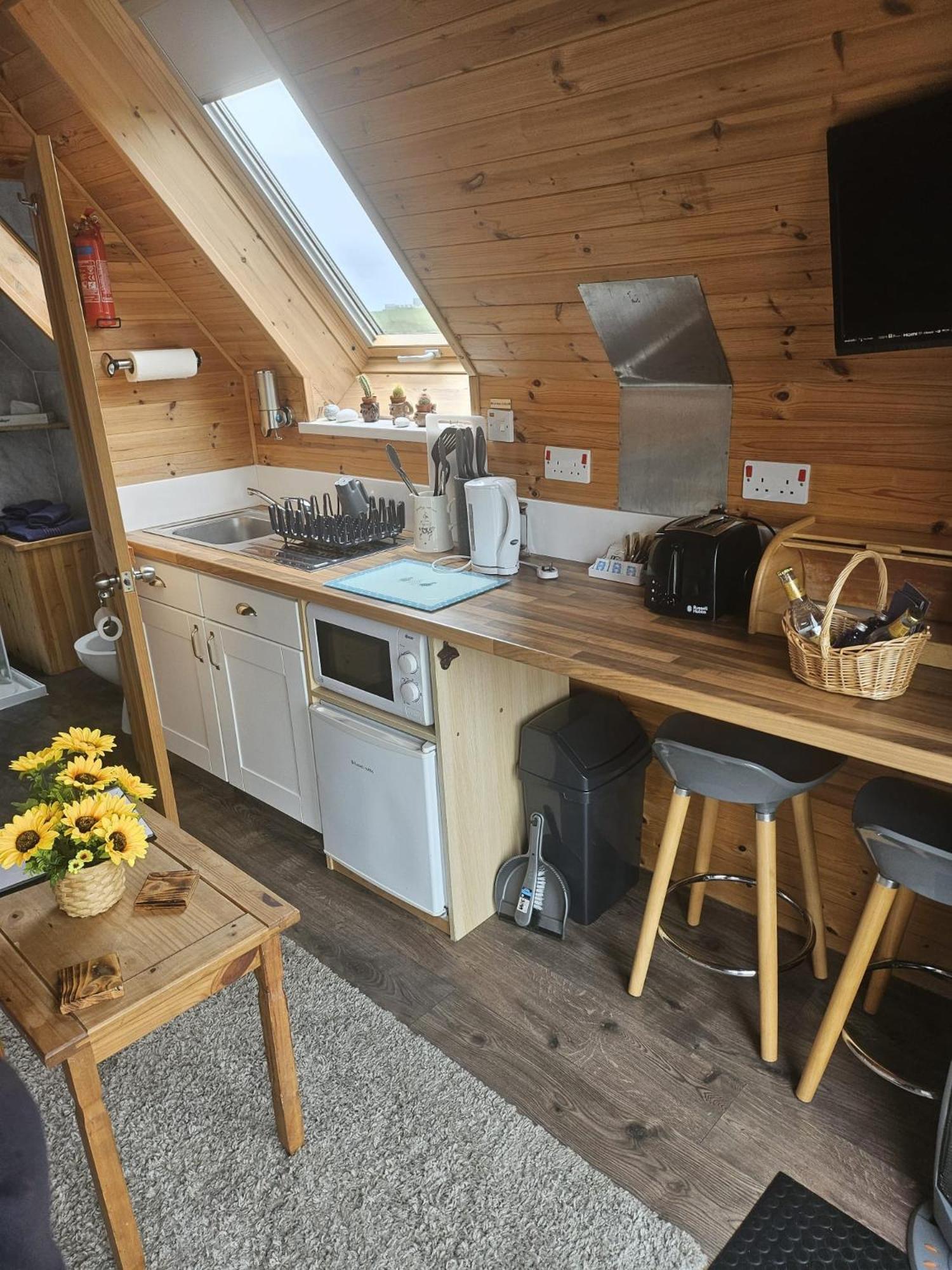 North Uist Lodges Tigharry Room photo